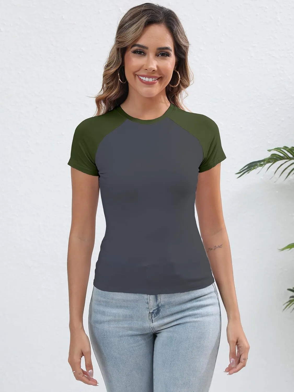 Abardsion Trendy Baby Tees for Women Y2K Shirts Cute Short Sleeve Crewneck Slim Fit Going Out Tops