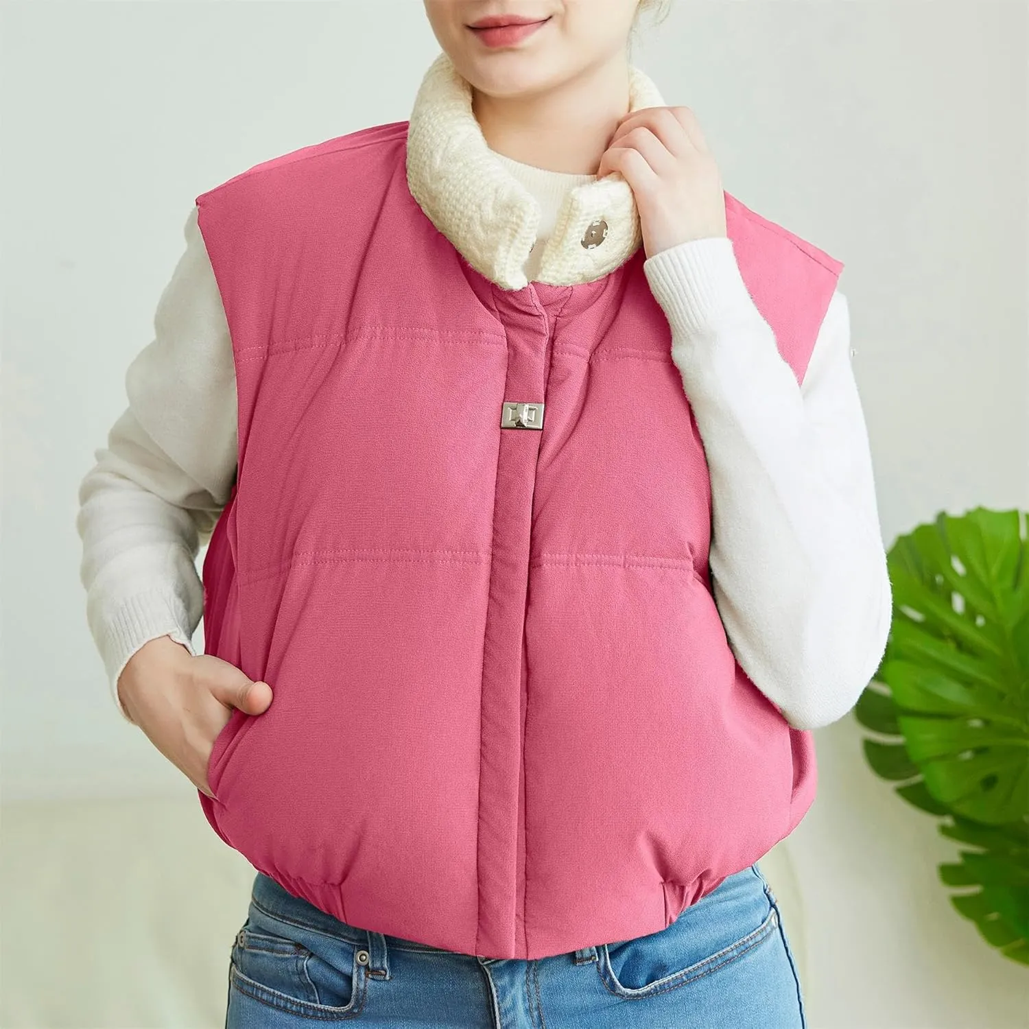 Womens Cropped Puffer Vest Button Sleeveless Light Jacket Stand Collar Essentials Gilet with Pockets